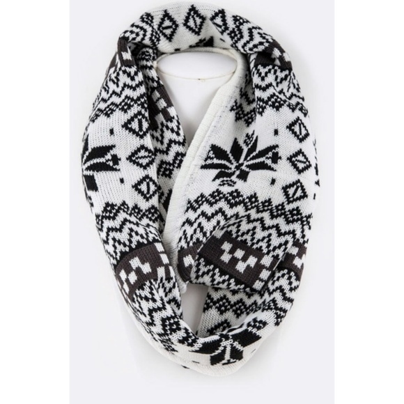 Snowflake Infinity Holiday Scarf - Picture 1 of 1
